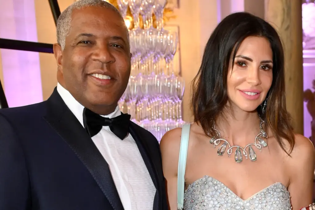 robert f smith wife
