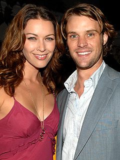 jesse spencer wife