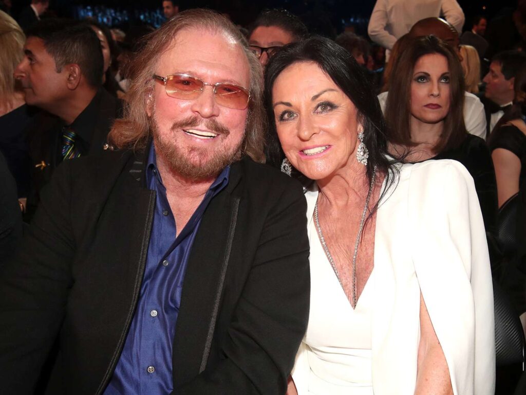 barry gibb wife